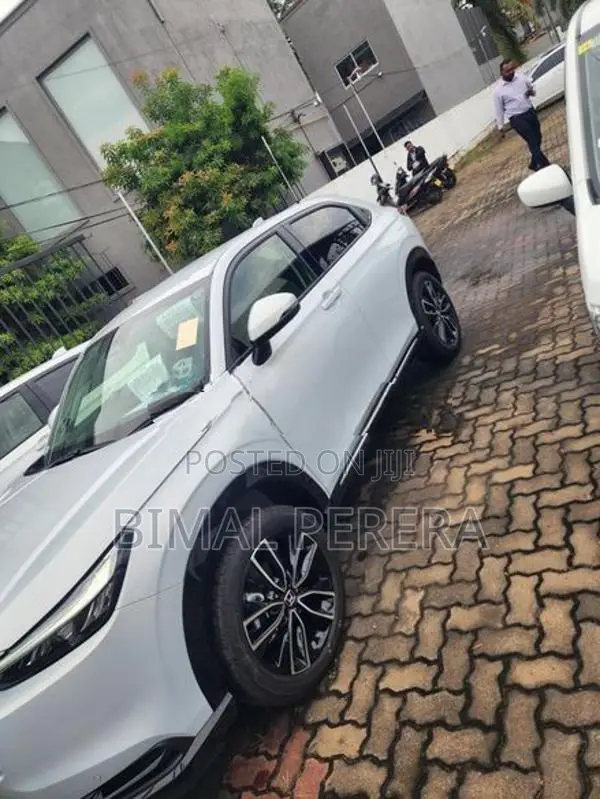 Honda Vezel z premium 2026