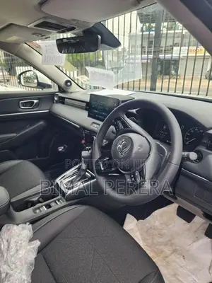 Honda Vezel z premium 2026