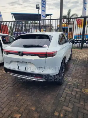 Honda Vezel z premium 2026