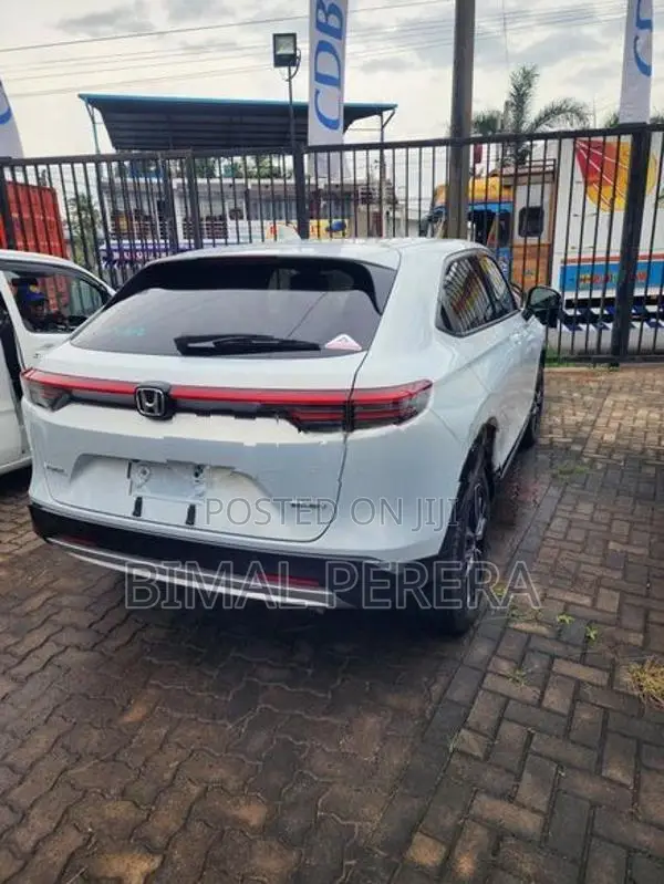 Honda Vezel z premium 2026