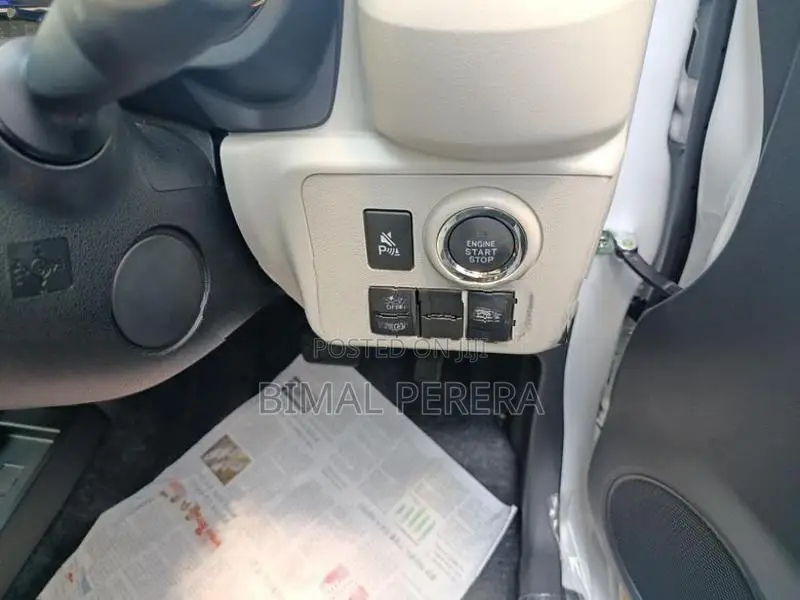 Daihatsu Mira G grab 2025