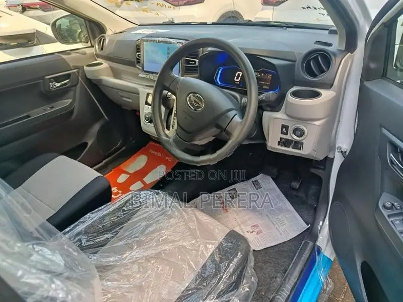Daihatsu Mira G grab 2025