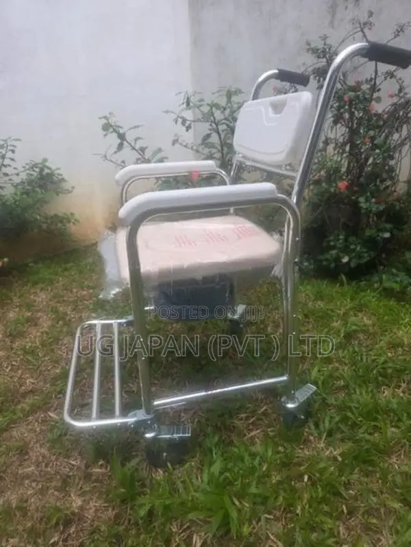 Commode Chair Full Option / Bathroom