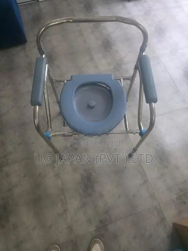 Commode Chair Without Wheel