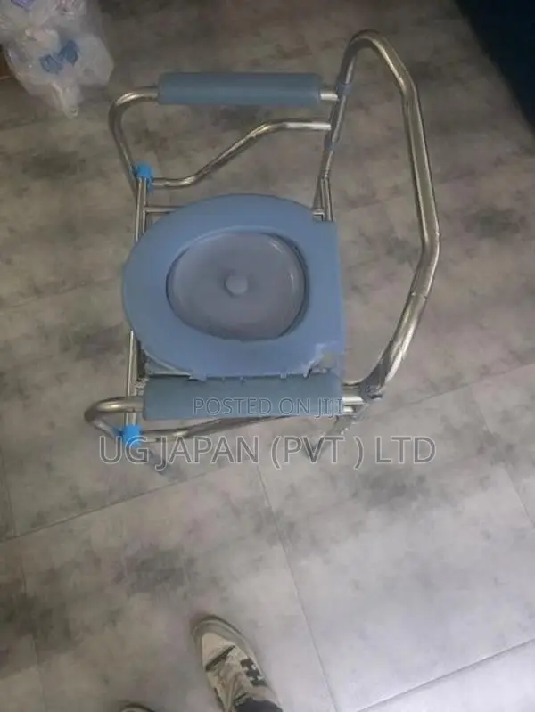 Commode Chair Without Wheel