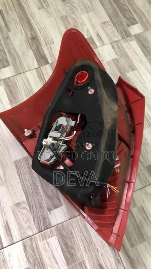 Tail Light-VitzKSP90DualAirbagModel for Car