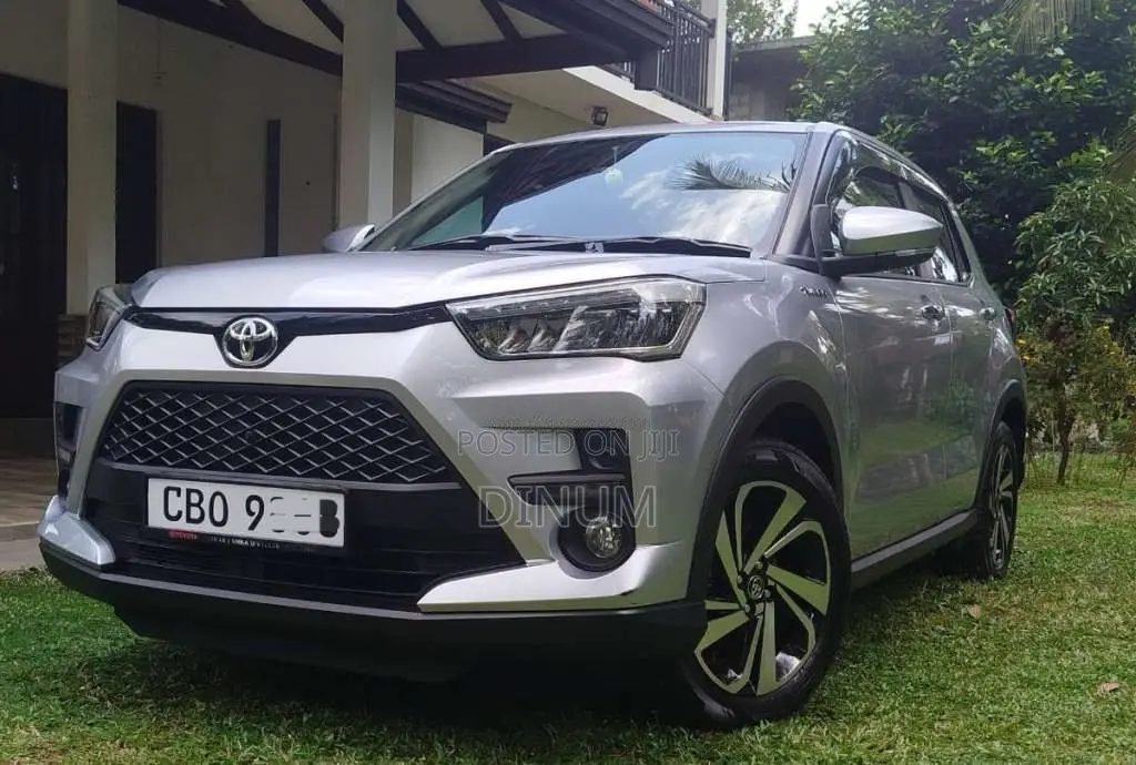 Toyota Raize 2025 SUV (Used)