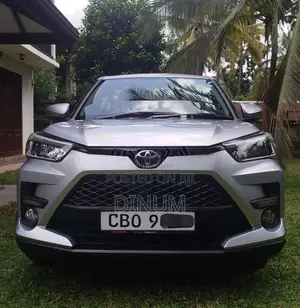Toyota Raize 2025 SUV (Used)