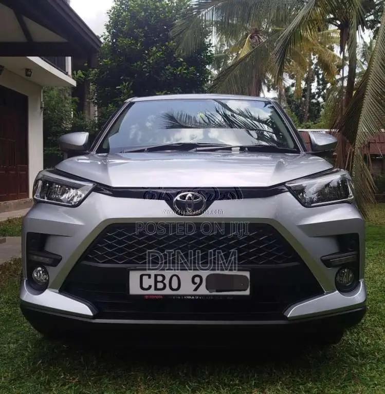 Toyota Raize 2025 SUV (Used)