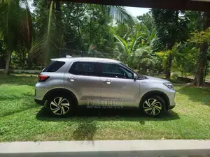 Toyota Raize 2025 SUV (Used)