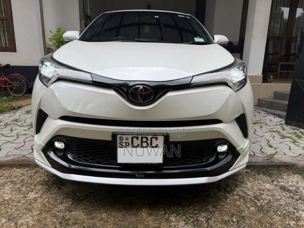 Toyota CHR NGX 10 2018 SUV (Used)