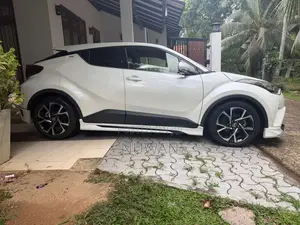 Toyota CHR NGX 10 2018 SUV (Used)