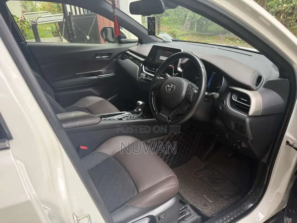 Toyota CHR NGX 10 2018 SUV (Used)