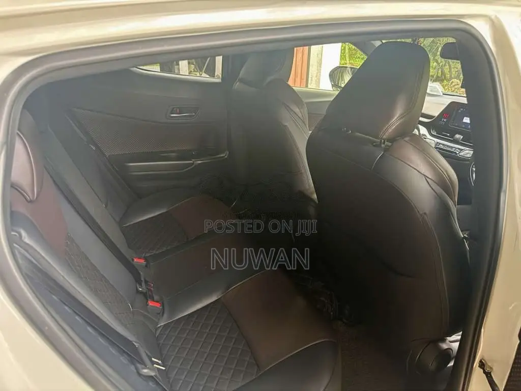 Toyota CHR NGX 10 2018 SUV (Used)