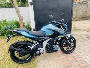 Bajaj Pulsar N160 Premium 2025 Motorbike (Used)