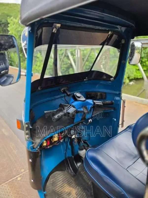 Bajaj 4 Stroke 2008 Three Wheel (Used)