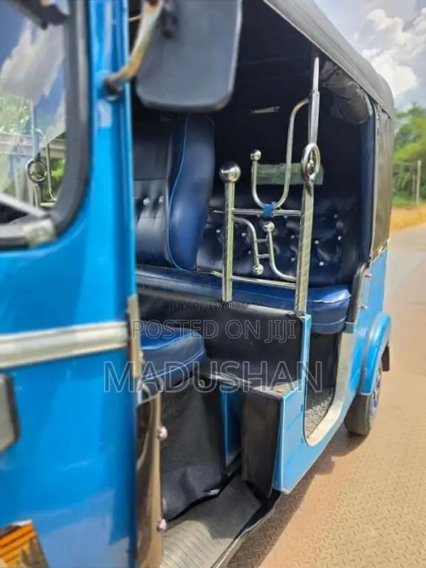 Bajaj 4 Stroke 2008 Three Wheel (Used)