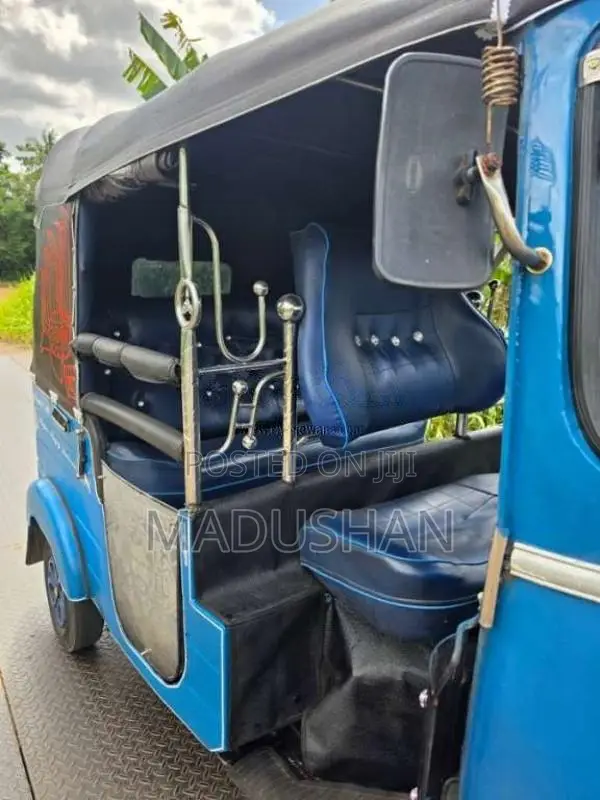 Bajaj 4 Stroke 2008 Three Wheel (Used)