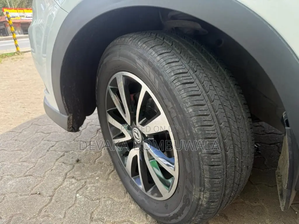 DFSK GLORY 580 2022 SUV (Used)