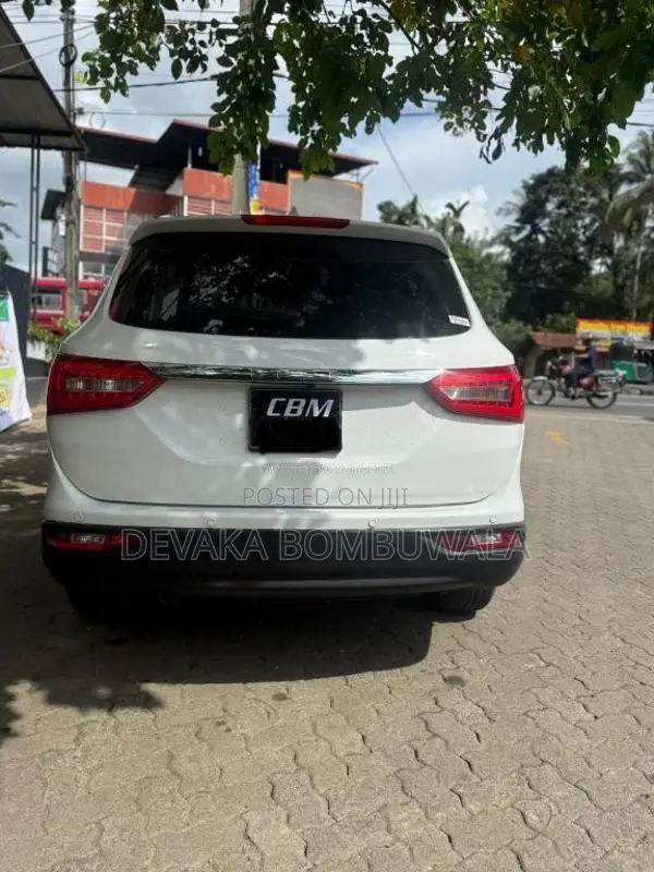 DFSK GLORY 580 2022 SUV (Used)