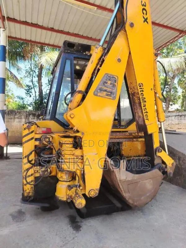 JCB 3CX 1986 Heavy-Duty (Used)