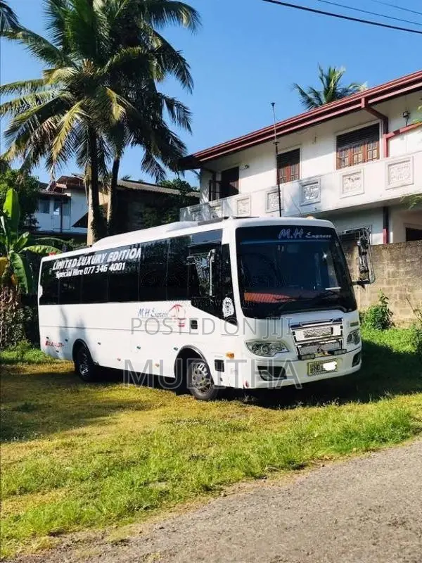 Ashok-Leyland Eagle AC 2017 Bus (Used)