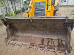 JCB 12 2000 Heavy-Duty (Used)