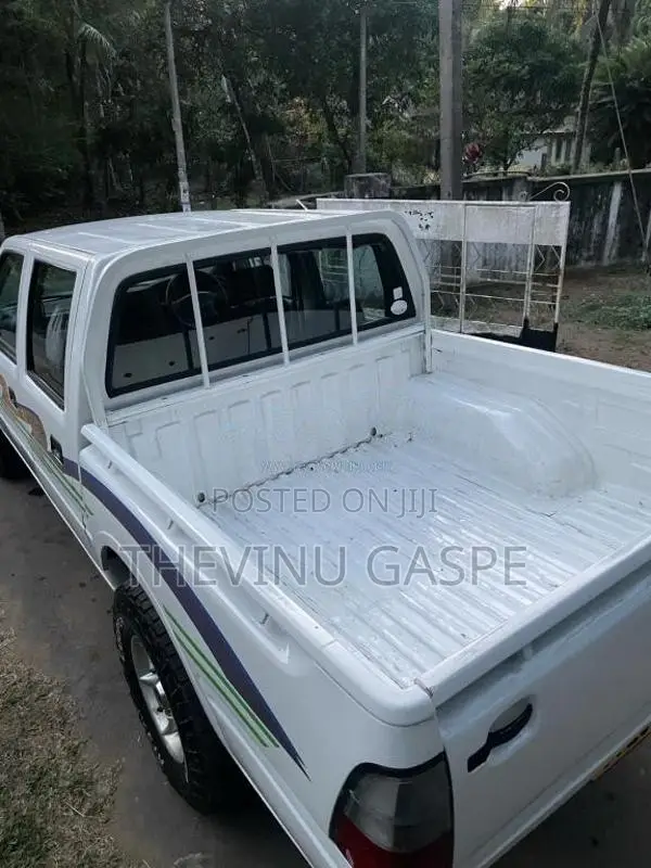 Isuzu Double Cab 1999 Pickup (Used)