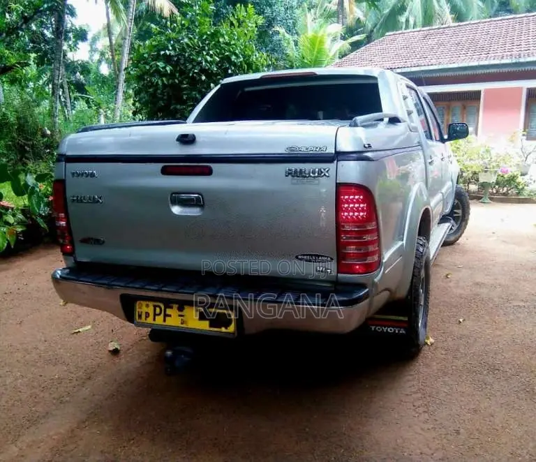 Toyota Hilux Vigo 3L UK 2007 Pickup (Used)
