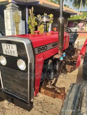 TAFE TAFE 1951 Tractor (Used)