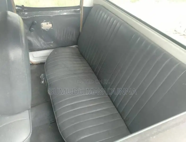 Isuzu Double Cab 1985 Pickup (Used)