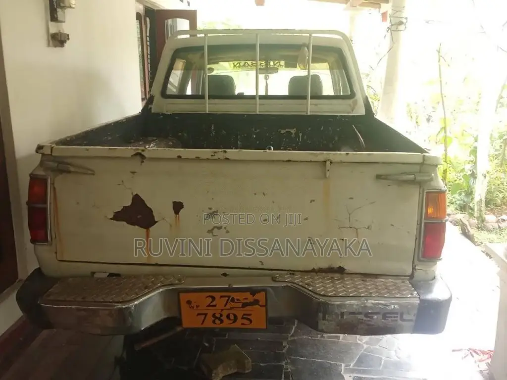 Nissan Double Cab 1980 Pickup (Used)