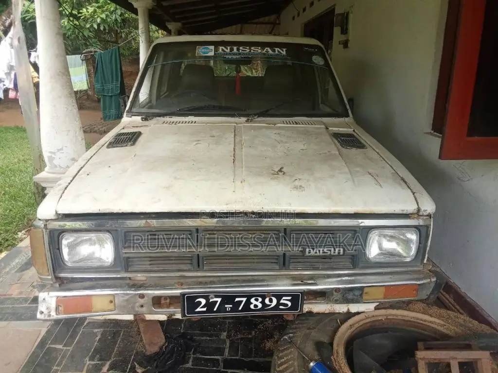 Nissan Double Cab 1980 Pickup (Used)