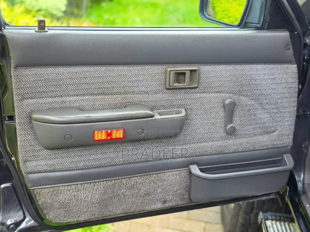 Toyota Hilux 107 1991 Pickup (Used)