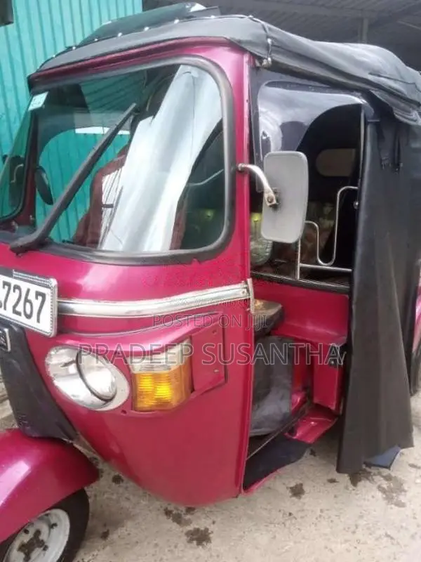 Bajaj 4 Stroke 2013 Three Wheel (Used)