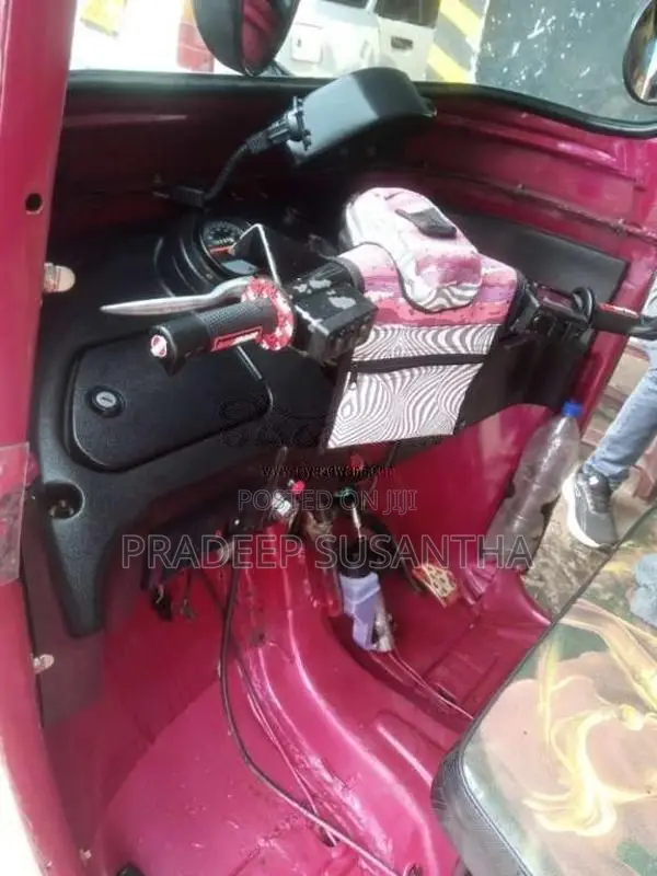 Bajaj 4 Stroke 2013 Three Wheel (Used)