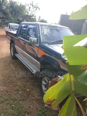 Mitsubishi L200 4X4 2001 Pickup (Used)