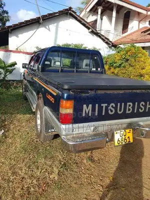 Mitsubishi L200 4X4 2001 Pickup (Used)