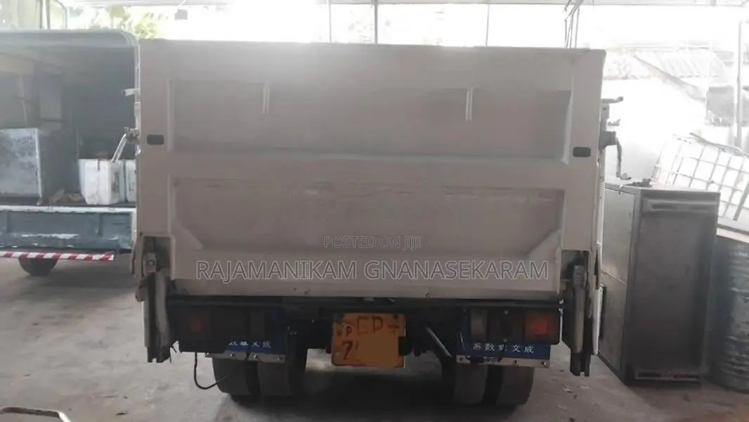 Mitsubishi Canter 1997 Lorry (Used)