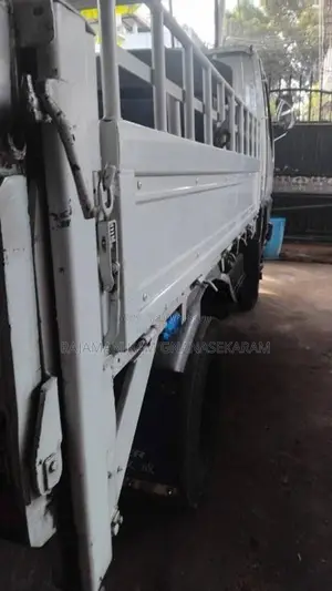 Mitsubishi Canter 1997 Lorry (Used)
