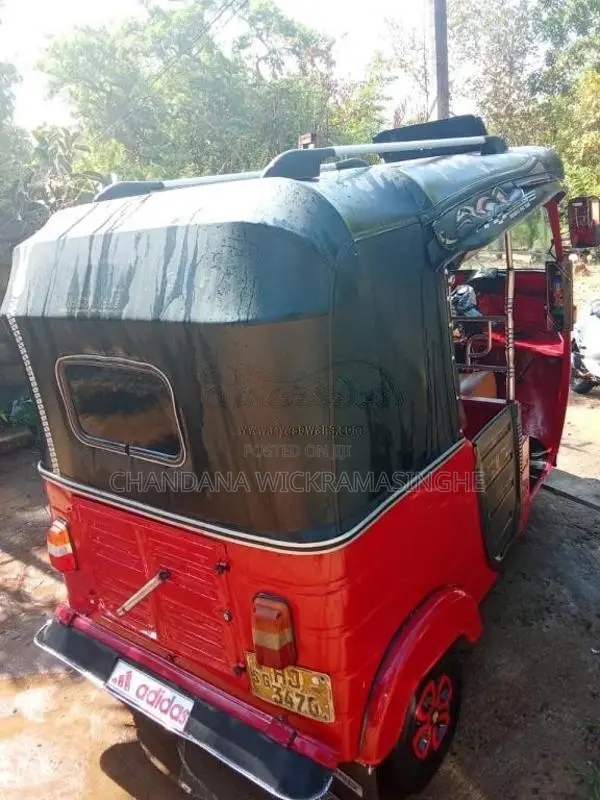 Bajaj 4 Stroke 2004 Three Wheel (Used)