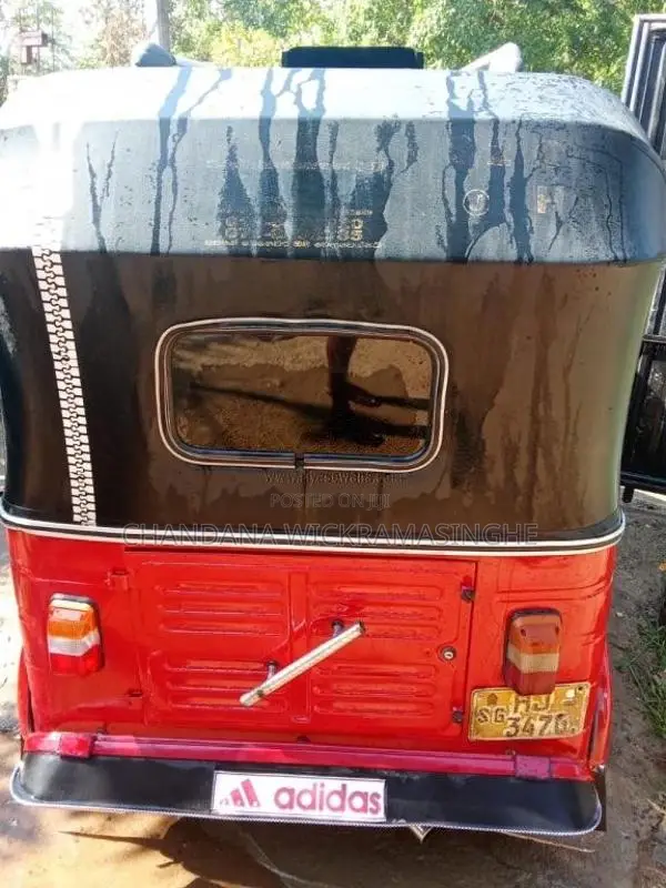 Bajaj 4 Stroke 2004 Three Wheel (Used)