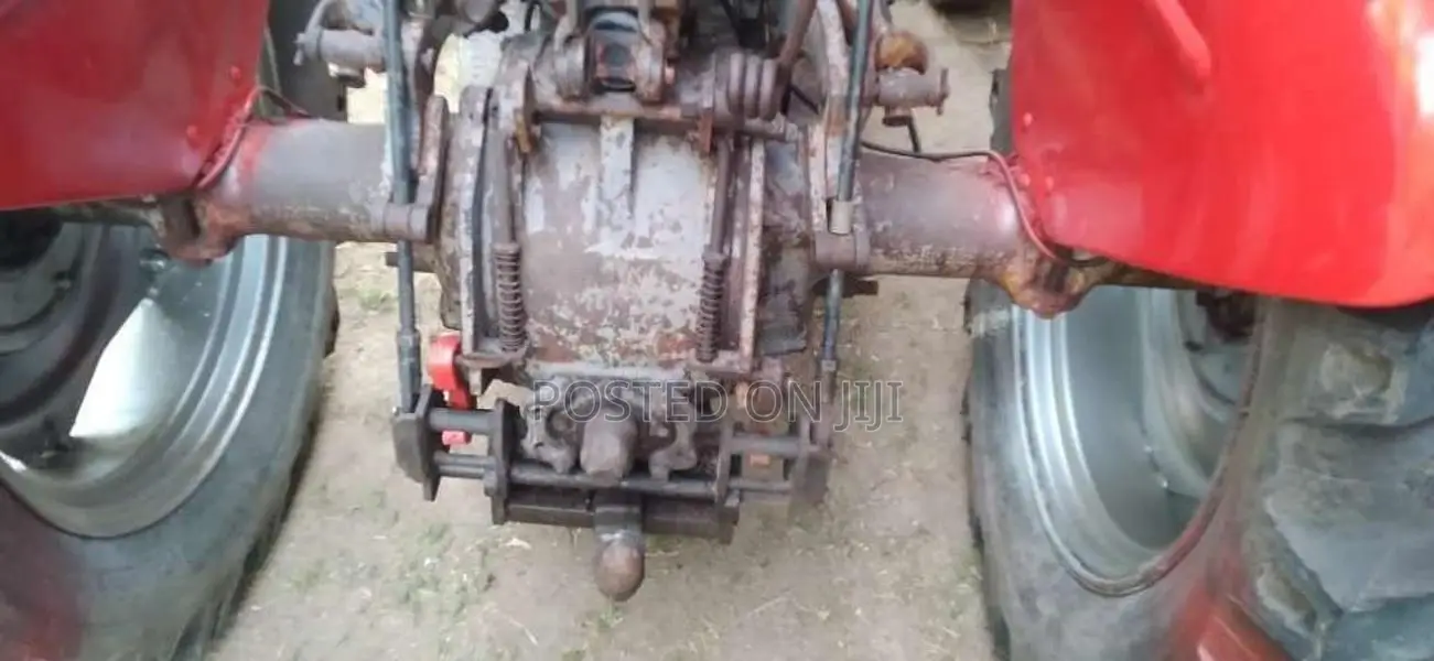 Massey-Ferguson 135 1980 Tractor (Used)