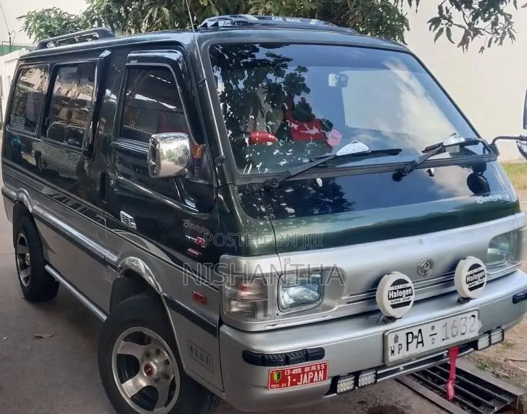 Nissan Vannat 2005 Van (Used)