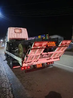Nissan Nissan 1992 Lorry (Used)