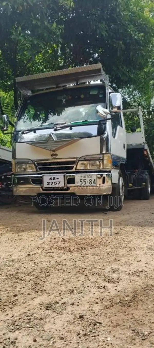 Nissan Nissan 1992 Lorry (Used)