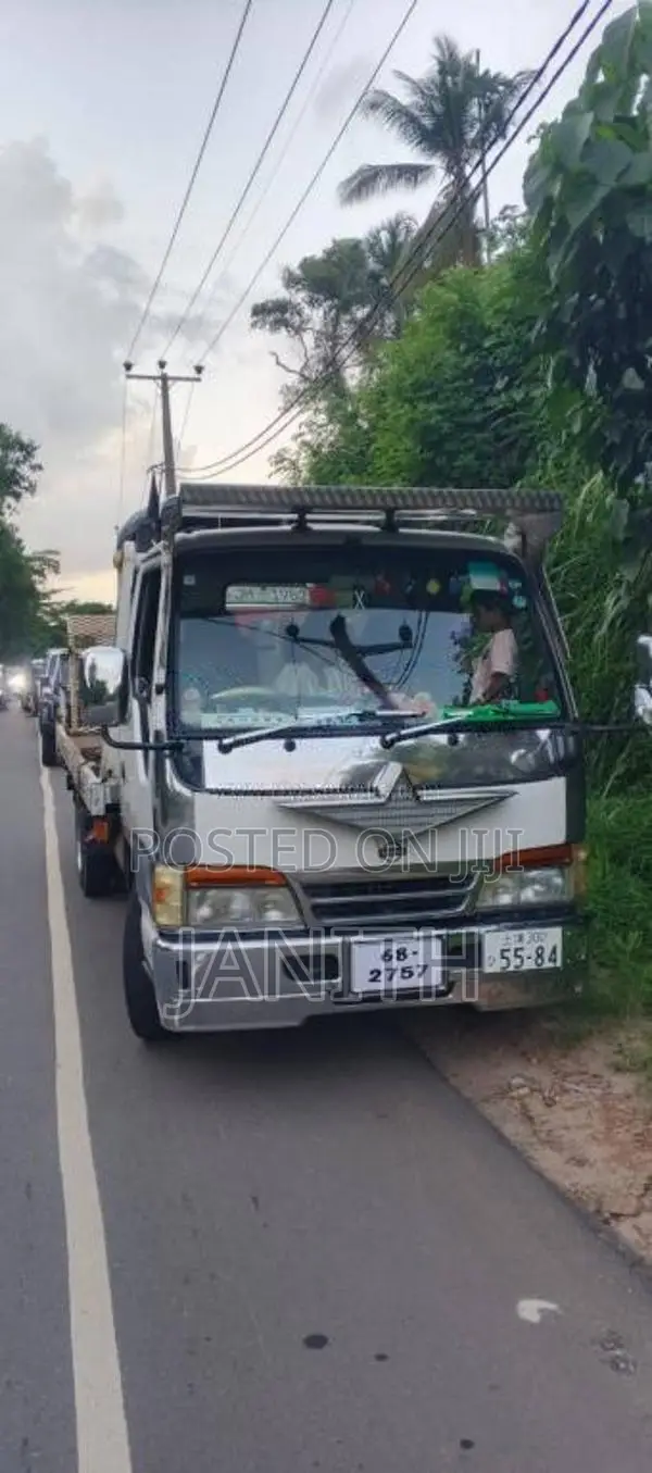 Nissan Nissan 1992 Lorry (Used)