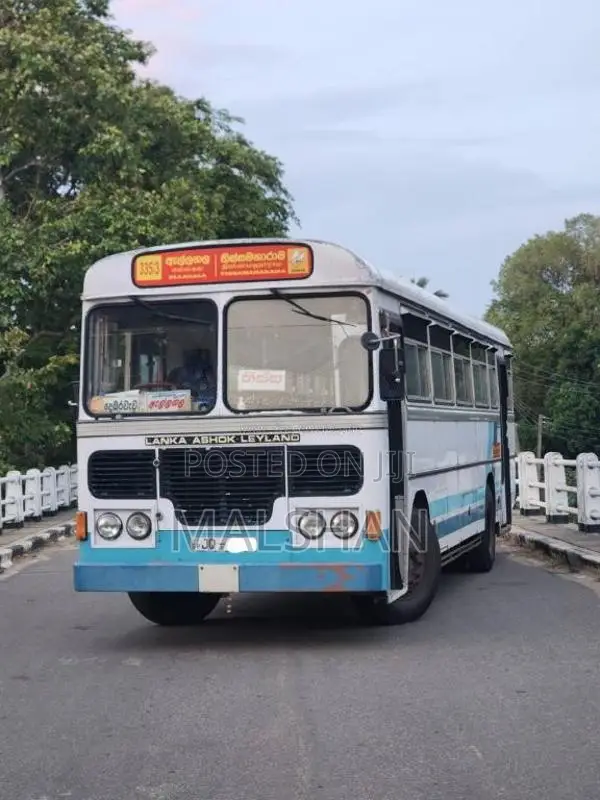 Ashok-Leyland Leyland 2005 Bus (Used)