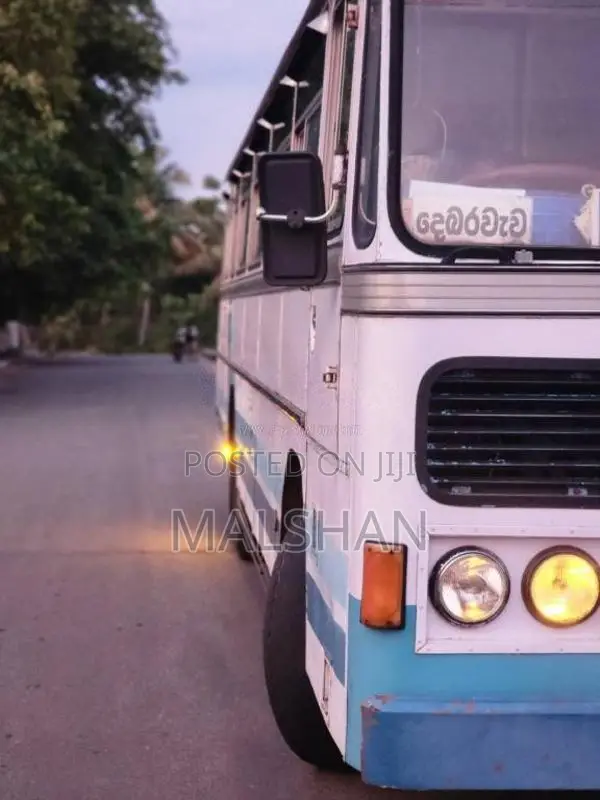 Ashok-Leyland Leyland 2005 Bus (Used)