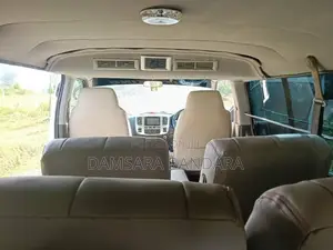 Nissan E25 2007 Van (Used)
